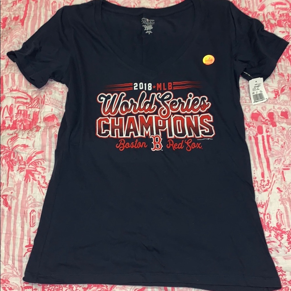 Women’s V-Neck Red Sox 2018 World Series Tee